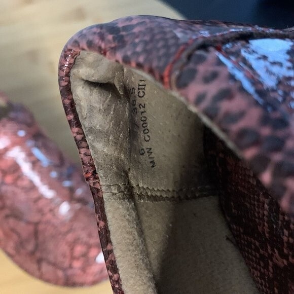 B.O.C. BY BORN WOMENS CLOGS SLIP ON SNAKESKIN PRINT CASUAL COMFORT SHOES SZ 6m - Picture 11 of 11